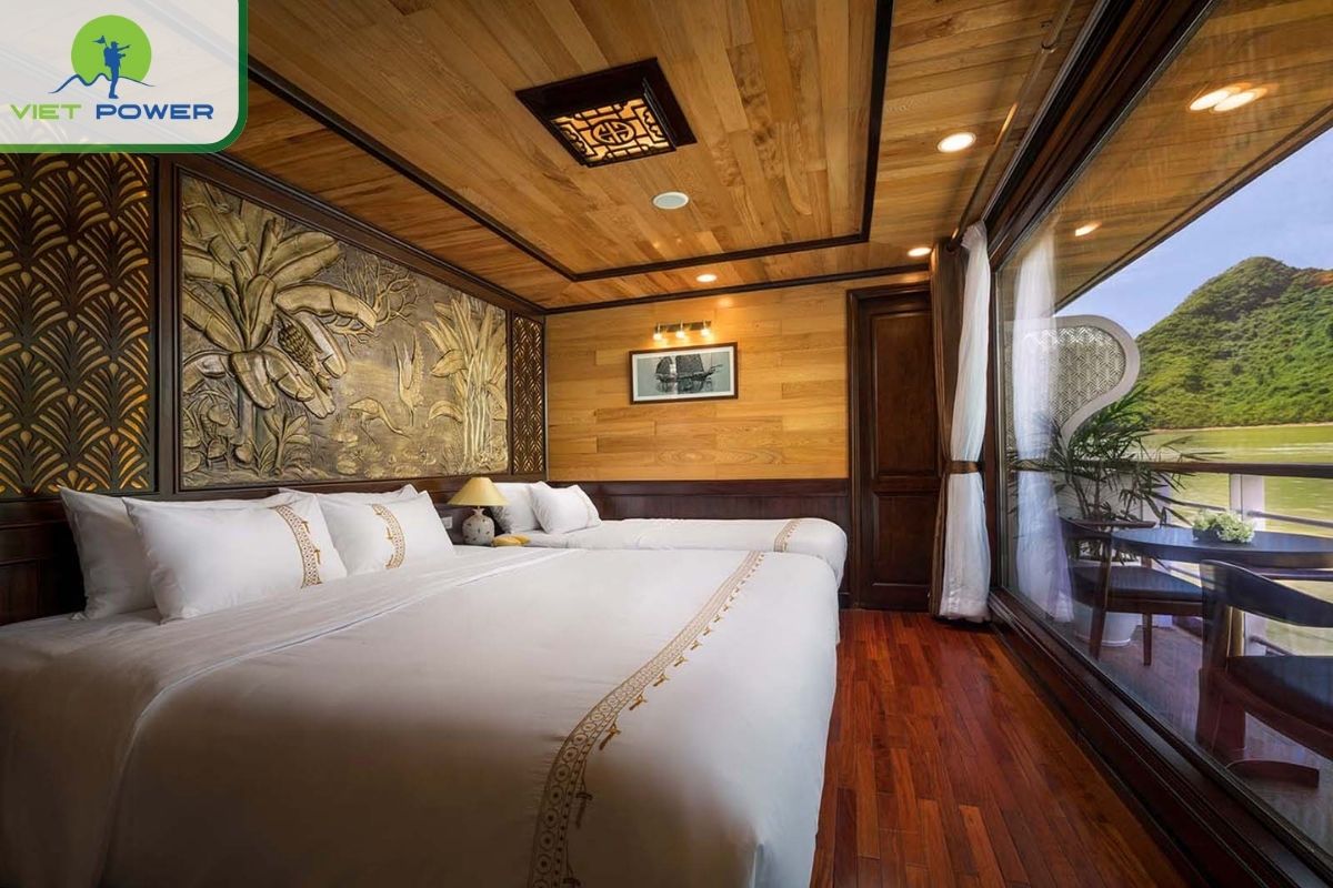 Junior Suite Connecting Triple–Triple