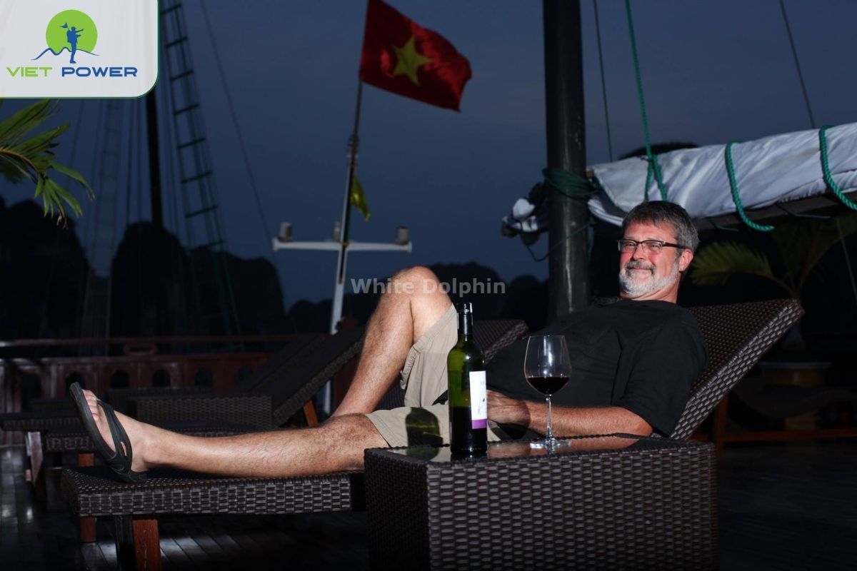 Enjoy drinks or watch the stars on the 150m² sundeck