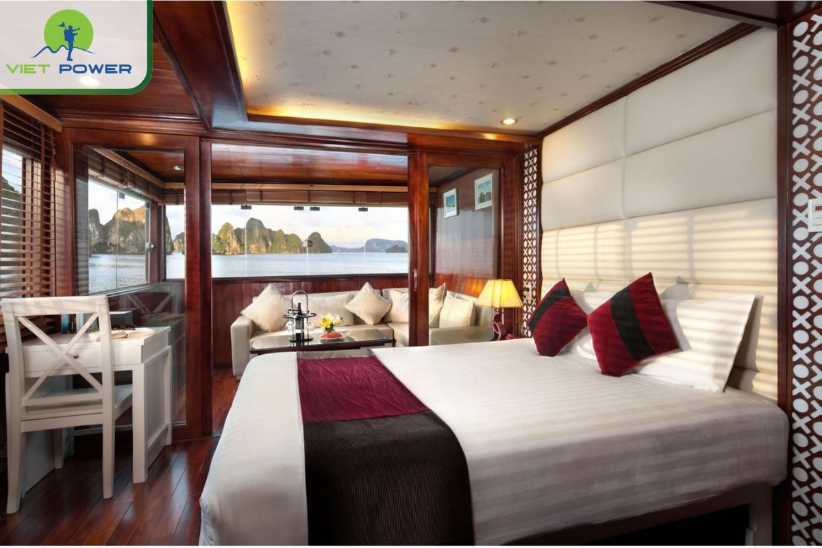 Paloma Suite with Panoramic Window