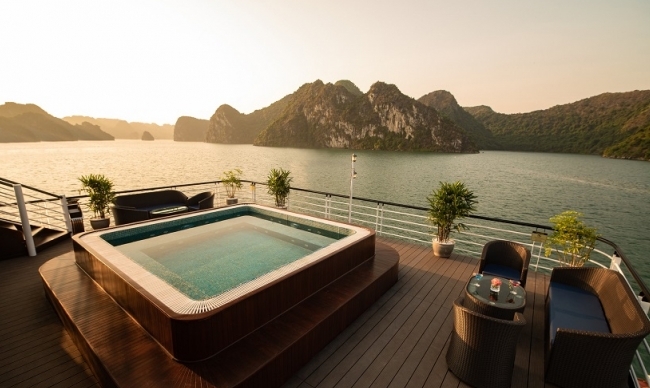 La Casta Regal Cruise