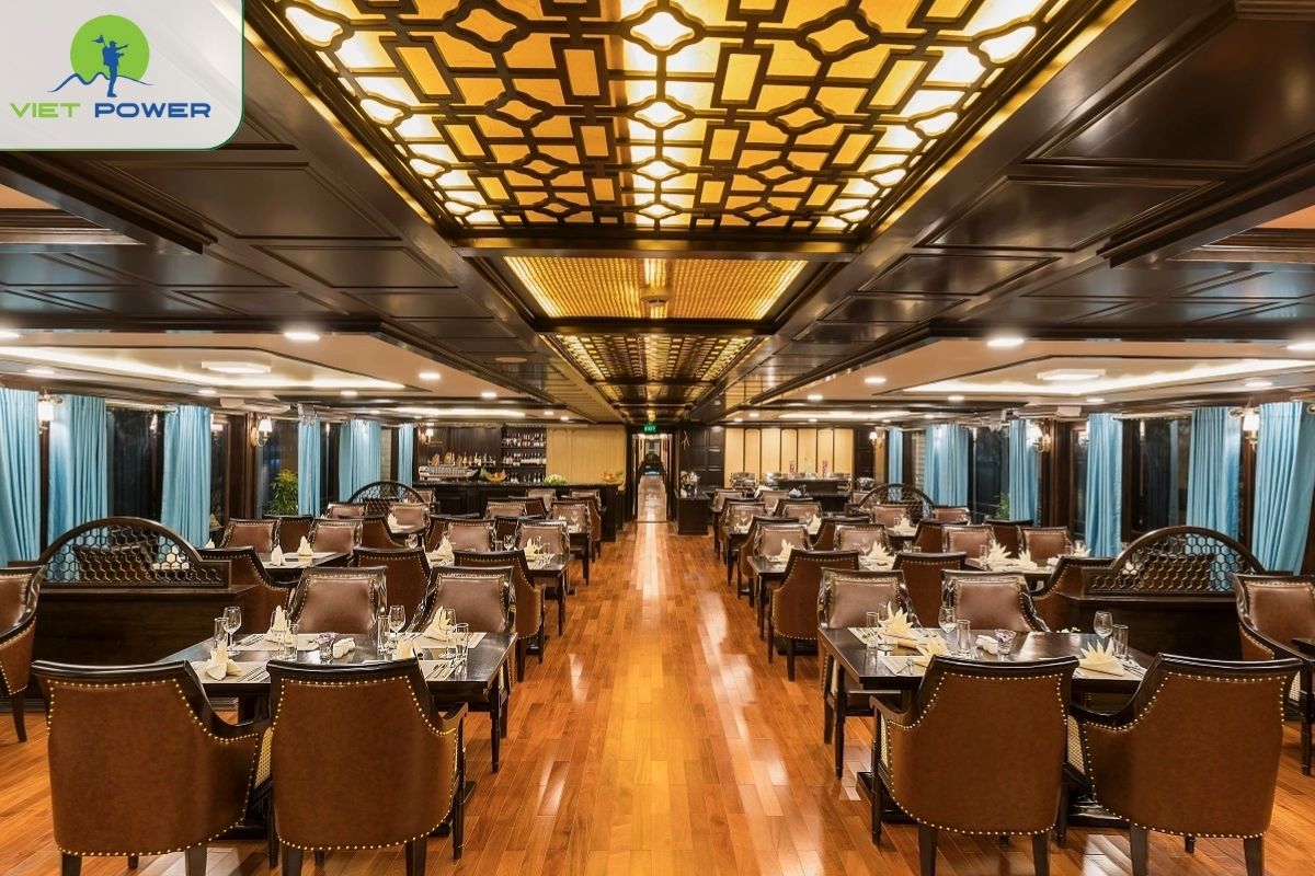 La Corona Restaurant (Deck 2)