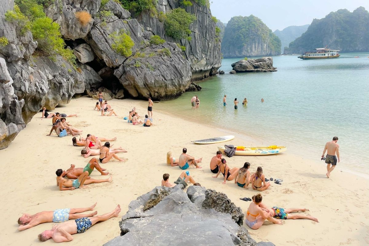 Ba Trai Dao Beach for sunbathing on soft white sand