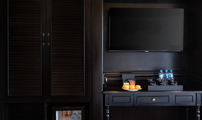 Triple Suite Private Balcony (1st desk)