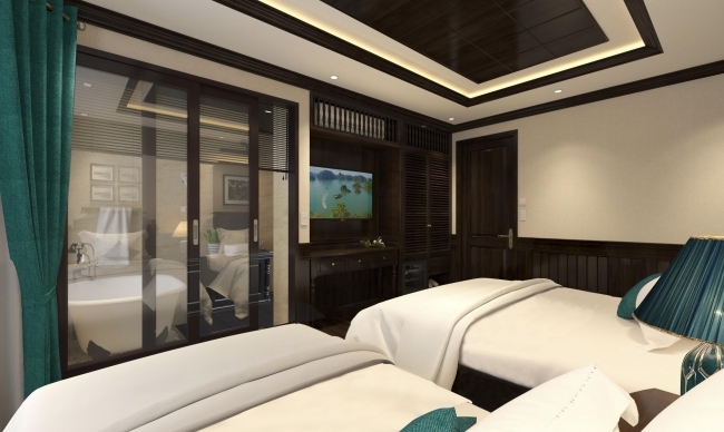 Triple Suite with private balcony (2nd desk)