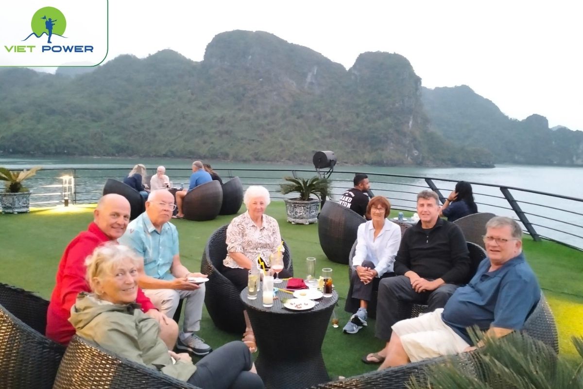 Drinks, Cocktails & Sunset Party Experiences