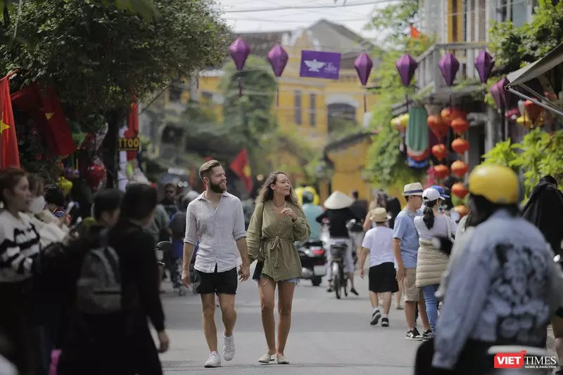 Unique Heritage of Central Vietnam 4-Day Tour