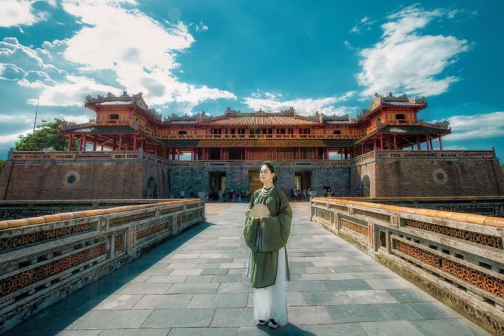 Amidst the Timeless Beauty in 7 Days in Vietnam