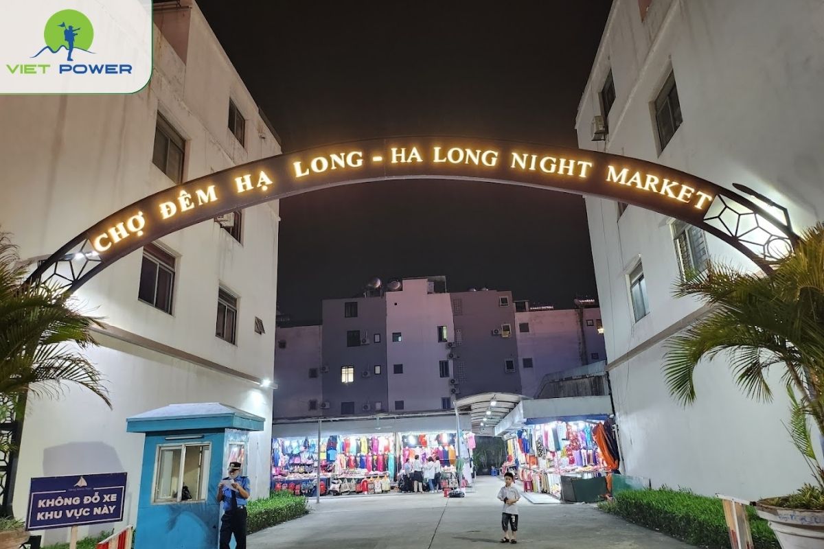 Ha Long Night Market 