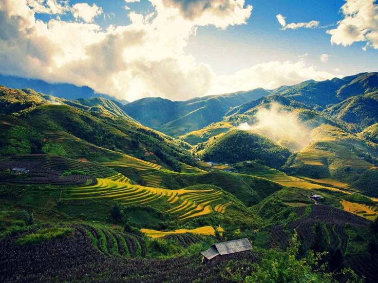 Wandering Through Vietnam Mountains and Seaside 9-Day Tour